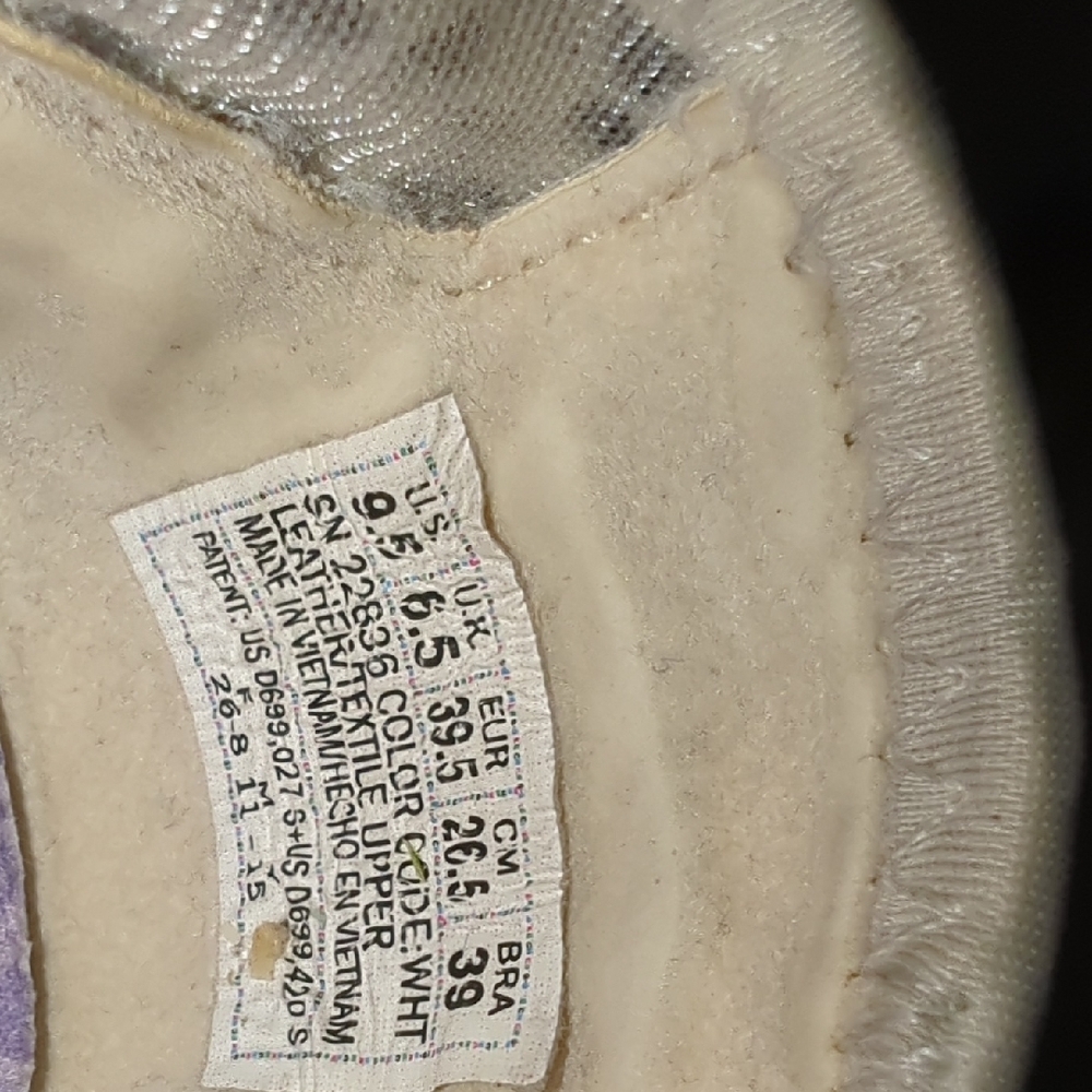 Skechers Women's White Lace Flats - Picture 5 of 5